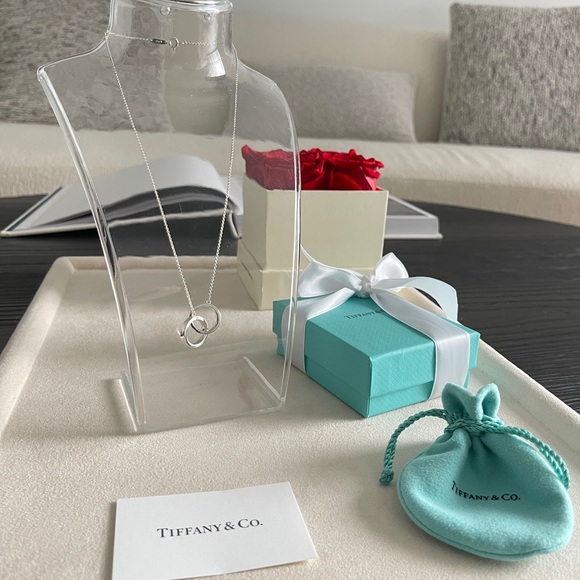 Tiffany & Co. Interlocking Circles Pendant in Sterling Silver 16” NEW $625 - Picture 12 of 17